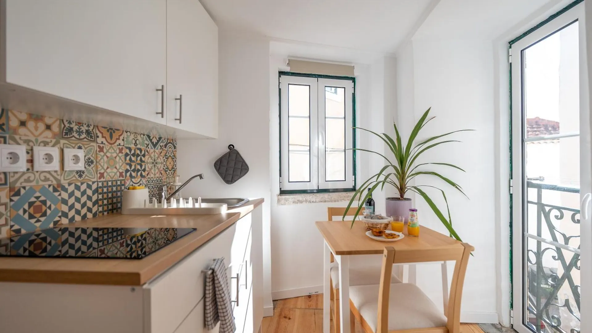 Alfama Apartments Lisbon 0*,